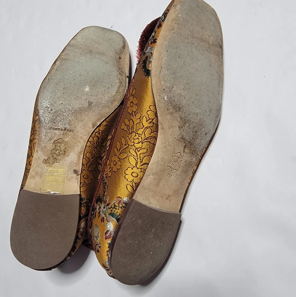 ✨ Tory Burch Pom Pom Ballet Flats Size 7M Floral Brocade Leather Sole